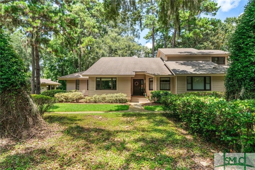 Welcome to this charming single-level end unit townhome with - Beach Home for sale in Savannah, Georgia on Beachhouse.com