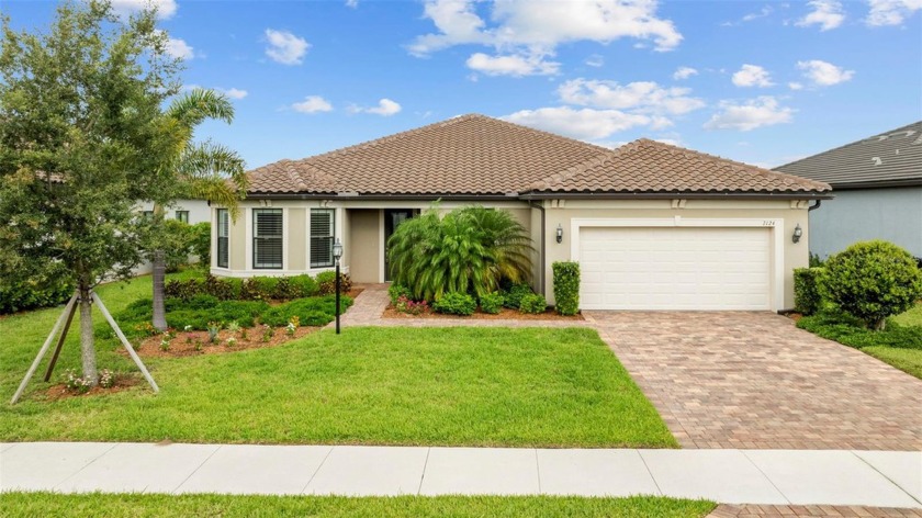 NO STORM DAMAGE!  Welcome to this gorgeous, LUXURY, move-in - Beach Home for sale in Bradenton, Florida on Beachhouse.com