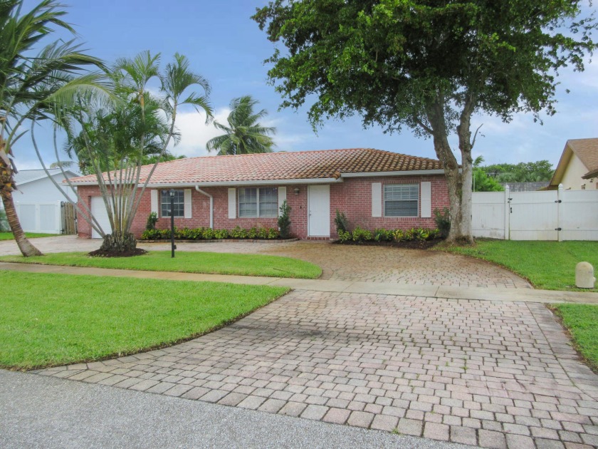 3/2 1 Car Garage Pool Home! Enjoy the large private backyard - Beach Home for sale in Boca Raton, Florida on Beachhouse.com