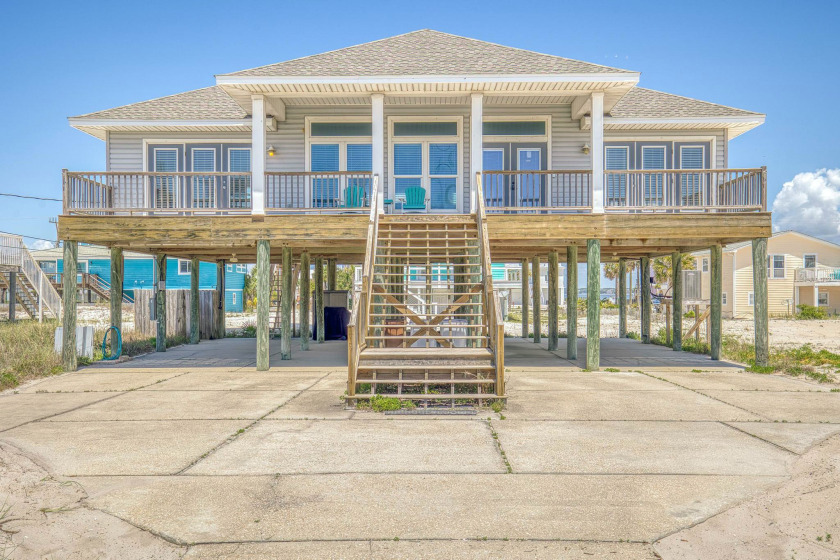 Lovely 3 Bedroom, 2 Bath Gulf View Home! Steps to the beach! - Beach Vacation Rentals in Navarre Beach, Florida on Beachhouse.com