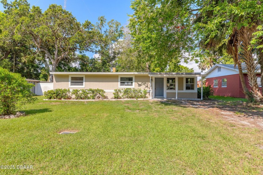 Price Adjustment! This 2 bedroom, 1 bath, 968 sq. ft. ranch has - Beach Home for sale in Holly Hill, Florida on Beachhouse.com