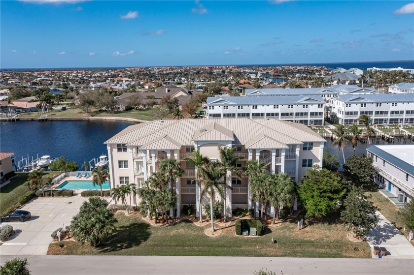 SPACIOUS WATERFRONT CONDO IN PGI W/DEEDED DOCK & QUICK BOATING - Beach Condo for sale in Punta Gorda, Florida on Beachhouse.com