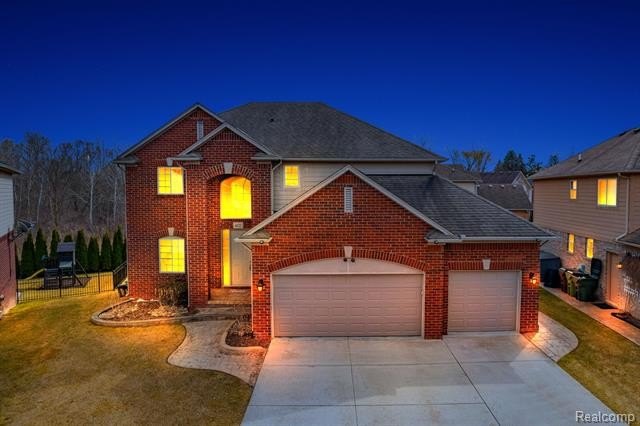 This stunning 4-bedroom, 2.5-bath colonial home offers 2,464 - Beach Home for sale in Shelby, Michigan on Beachhouse.com