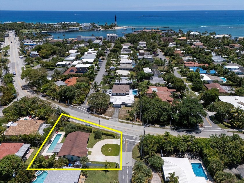 Charming beach cottage in Hillsboro Shores in Pompano Beach - Beach Home for sale in Pompano Beach, Florida on Beachhouse.com