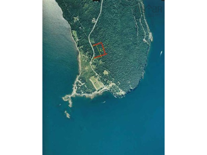 A lovely property with opportunity to have a home or even two - Beach Acreage for sale in Feltzen South,  on Beachhouse.com