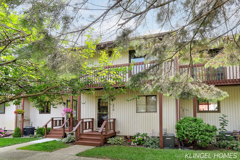 Welcome to 551 Gidley Circle D, Grand Haven, MI! This adorable - Beach Condo for sale in Grand Haven, Michigan on Beachhouse.com