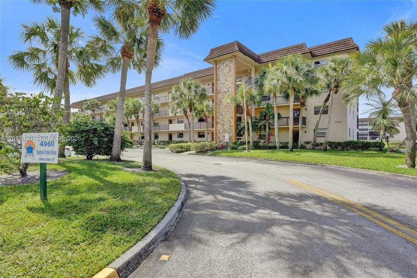 2-bedroom, 2-bath condo. This unit is very spacious, featuring - Beach Condo for sale in Tamarac, Florida on Beachhouse.com