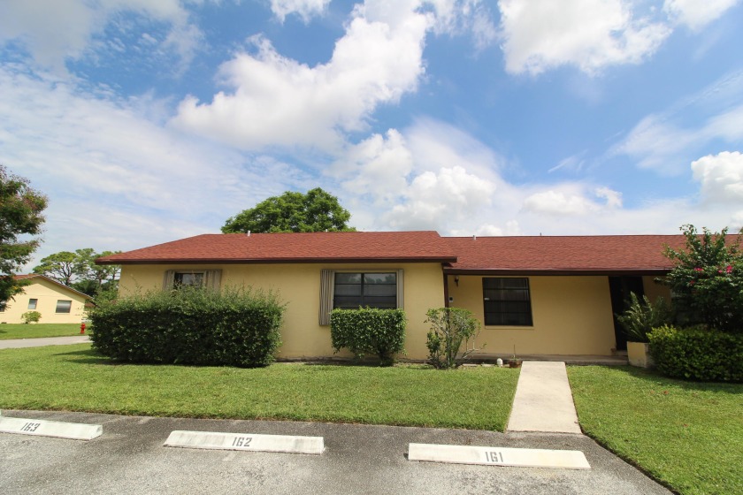 440 Glenwood Dr Drive - Beach Home for sale in West Palm Beach, Florida on Beachhouse.com