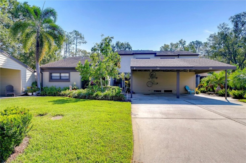 Discover this beautifully updated townhome in the secluded Woods - Beach Townhome/Townhouse for sale in Oldsmar, Florida on Beachhouse.com