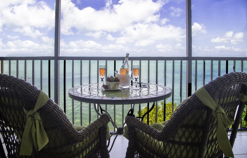 Premier Location in Buttonwood Bay Club.Experience breathtaking - Beach Condo for sale in Key Largo, Florida on Beachhouse.com