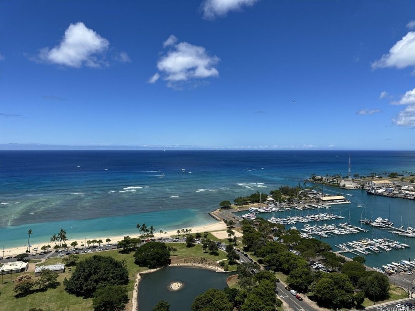 Most popular luxurious project completed in 2017. Beautiful - Beach Condo for sale in Honolulu, Hawaii on Beachhouse.com