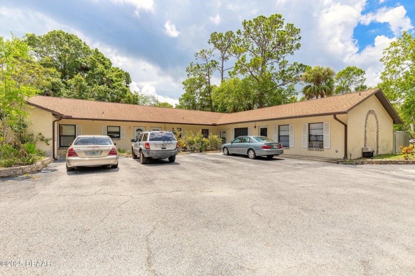 Excellent investment opportunity! Can easily rent for $1 - Beach Home for sale in Holly Hill, Florida on Beachhouse.com