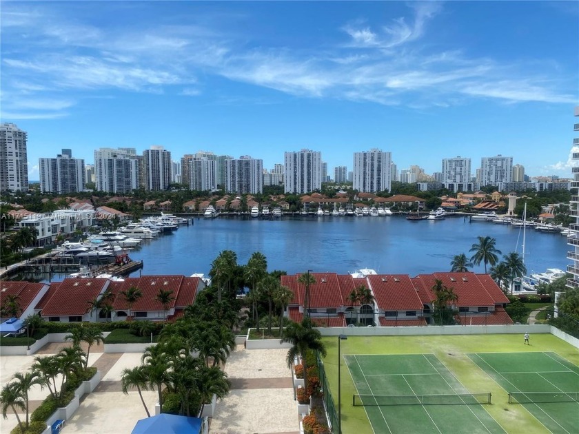 STUNNING & GORGEOUS panoramic view of the beautiful Waterways - Beach Condo for sale in Aventura, Florida on Beachhouse.com