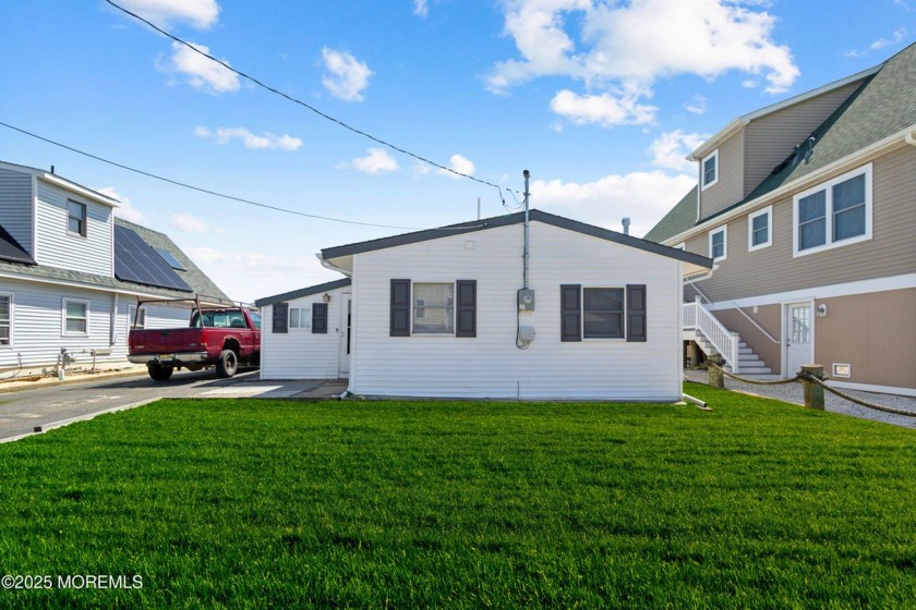 This up-dated ranch features new kitchen cabinets and appliances - Beach Home for sale in Little Egg Harbor, New Jersey on Beachhouse.com