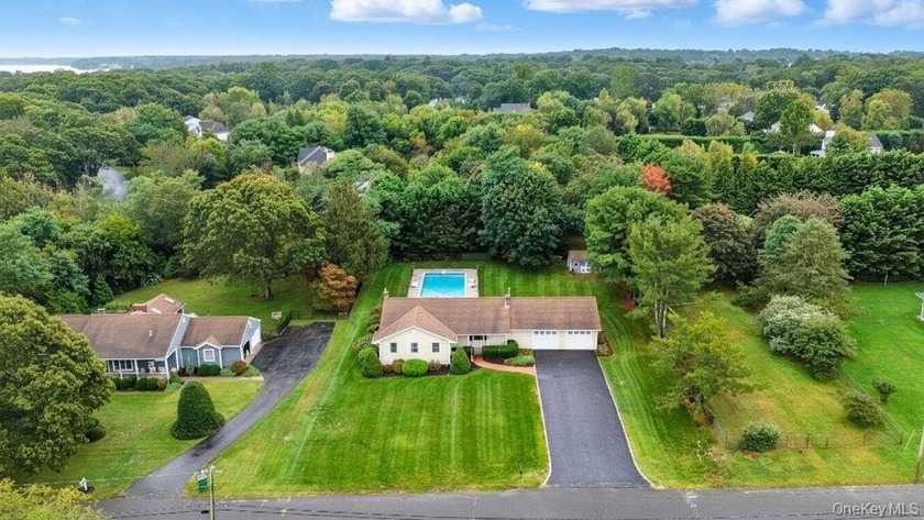 Delightful 3-bedroom, 2-bath ranch style home with attached 2 - Beach Home for sale in Southold, New York on Beachhouse.com