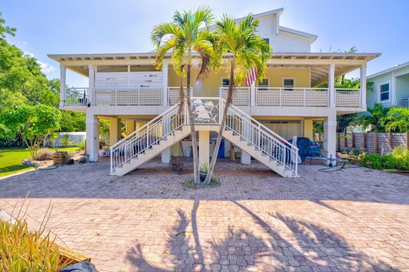 Embrace the open bright treehouse feel of this renovated home - Beach Home for sale in Key Largo, Florida on Beachhouse.com
