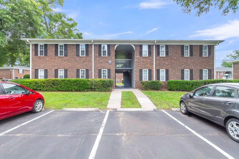 Great 1 bedroom unit so central to James Island and convenient - Beach Home for sale in Charleston, South Carolina on Beachhouse.com