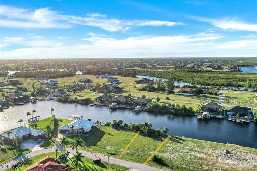 Desirable Southern Exposure Waterfront Homesite! Build your - Beach Lot for sale in Cape Coral, Florida on Beachhouse.com