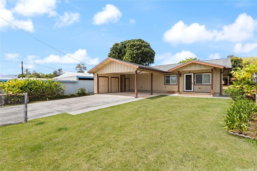 Rare opportunity to own a newer-built home in Waipio Acres! - Beach Home for sale in Mililani, Hawaii on Beachhouse.com