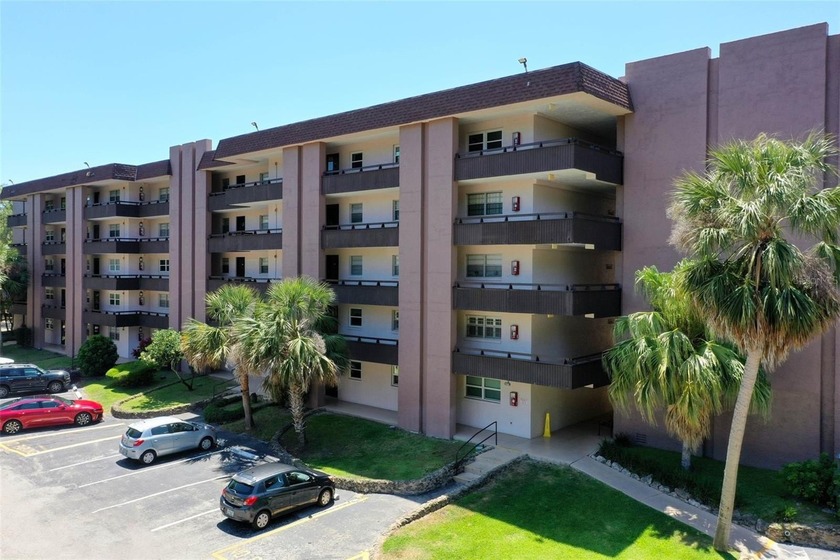 Updated, Move-In Ready Condo in Tomoka Oaks North

Welcome to - Beach Condo for sale in Ormond Beach, Florida on Beachhouse.com