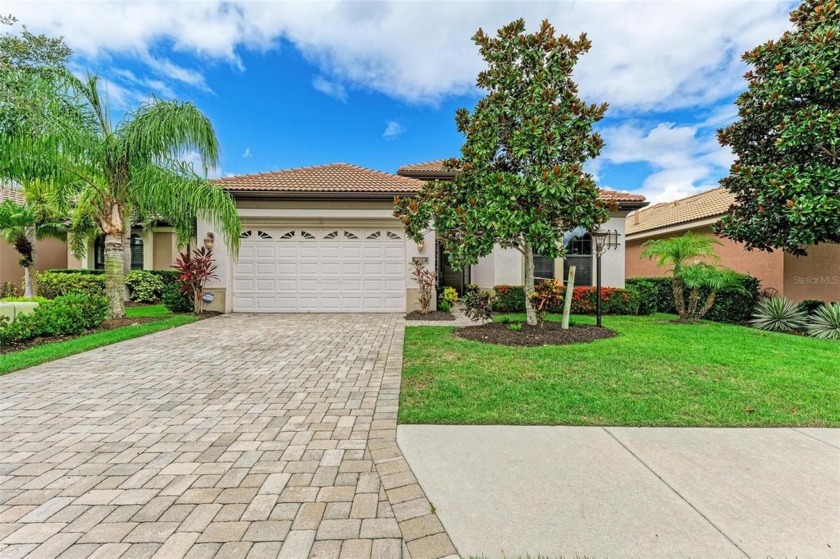 One or more photo(s) has been virtually staged. Discover - Beach Home for sale in Lakewood Ranch, Florida on Beachhouse.com