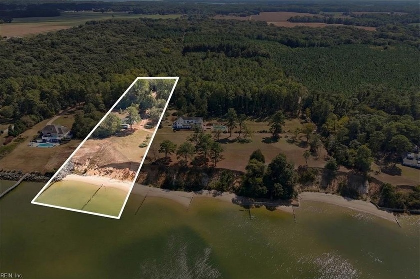 An exceptional opportunity to own a beautiful 2.5-acre - Beach Acreage for sale in Deltaville, Virginia on Beachhouse.com