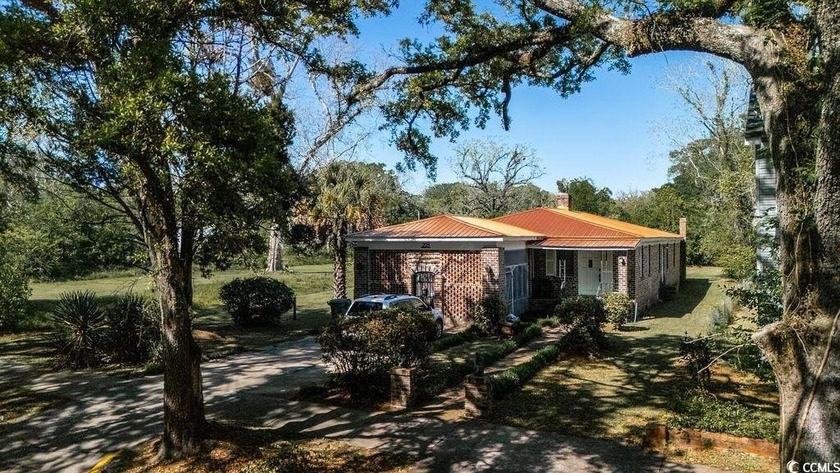 This special property has a blend of character, rich history - Beach Home for sale in Georgetown, South Carolina on Beachhouse.com