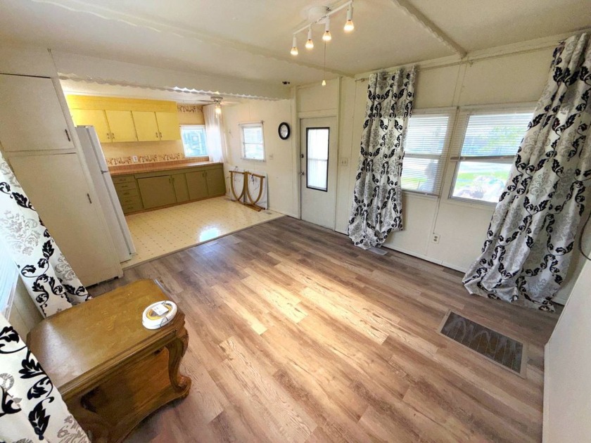 ILLNESS FORCES OWNER TO MOVE!!! - Beach Home for sale in St. Petersburg, Florida on Beachhouse.com