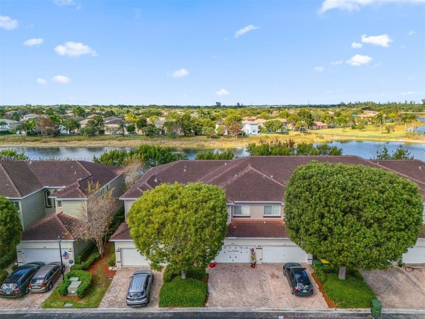 Nestled in the sought-after Arbor Park, a resort-style community - Beach Townhome/Townhouse for sale in Homestead, Florida on Beachhouse.com