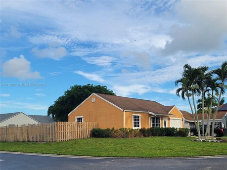 Escape to true Florida tranquility and relaxation. Enjoy this - Beach Home for sale in Boynton Beach, Florida on Beachhouse.com