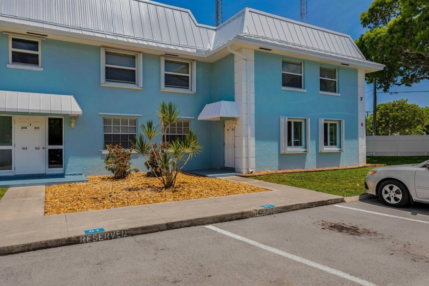 Clean, fresh and move-in ready, ground level, 1 bedroom, 1 bath - Beach Condo for sale in Plantation Key, Florida on Beachhouse.com