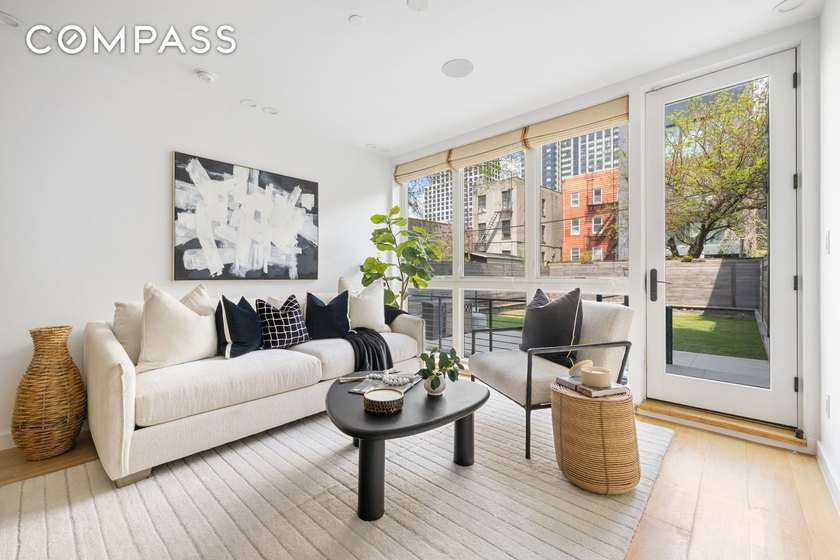 Welcome to The Villas on Green, a boutique seven-unit - Beach Condo for sale in Brooklyn, New York on Beachhouse.com