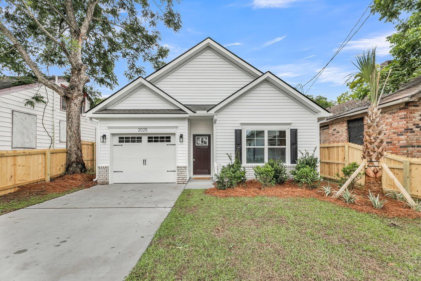 Northway Homes proudly presents this beautifully crafted new - Beach Home for sale in North Charleston, South Carolina on Beachhouse.com
