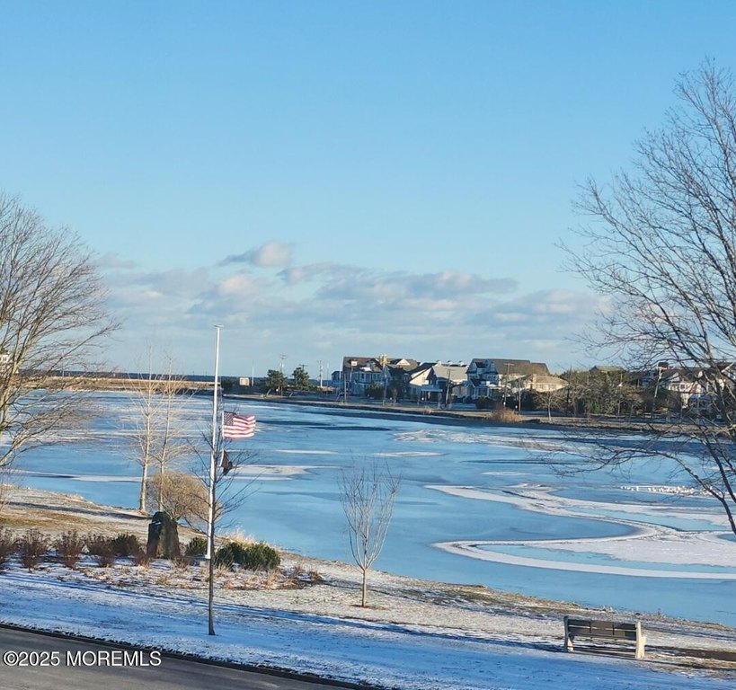 Rare Opportunity to live on the Lake and So Close to the - Beach Home for sale in Lake Como, New Jersey on Beachhouse.com