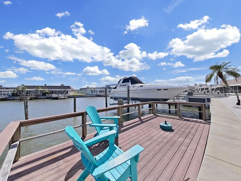 **This condo flooded during Hurricane Helene** This 1400sft - Beach Condo for sale in St. Petersburg, Florida on Beachhouse.com