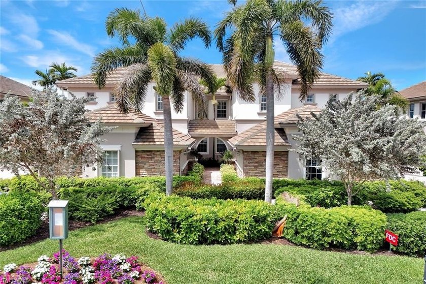IT'S ALL ABOUT THE VIEWS AND GORGEOUS SUNSETS AT THIS PERFECT - Beach Condo for sale in Naples, Florida on Beachhouse.com