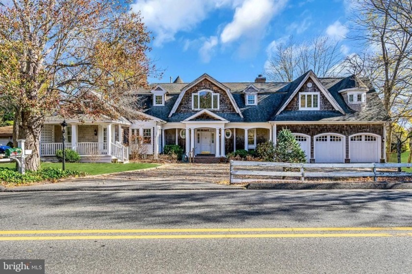 Tucked away on the scenic Bargaintown Lake, this charming - Beach Home for sale in Egg Harbor Township, New Jersey on Beachhouse.com