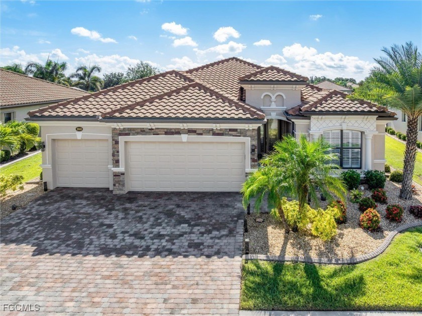 EVERY DAY WILL FEEL LIKE A VACATION IN THIS AMAZING HOME! - Beach Home for sale in Venice, Florida on Beachhouse.com