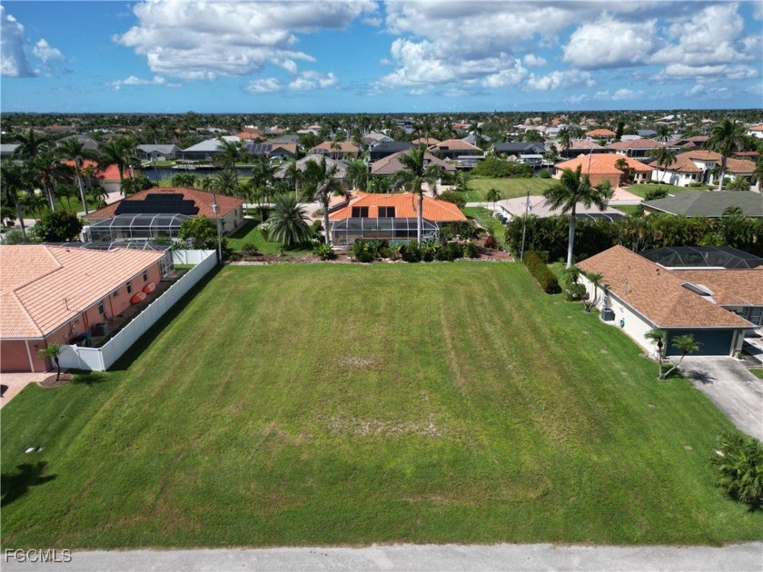 Exceptional opportunity - oversized vacant residential 3-lot - Beach Lot for sale in Cape Coral, Florida on Beachhouse.com