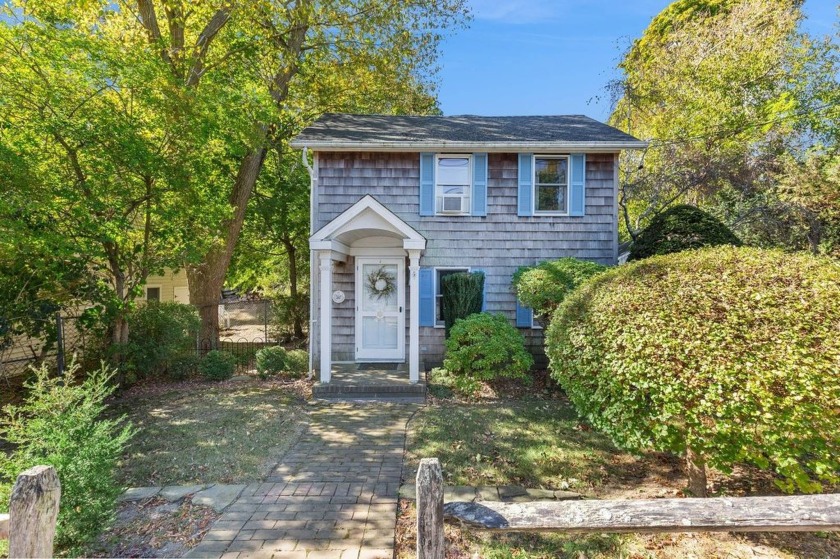 Experience the ultimate North Fork retreat in Southold-this - Beach Home for sale in Southold, New York on Beachhouse.com