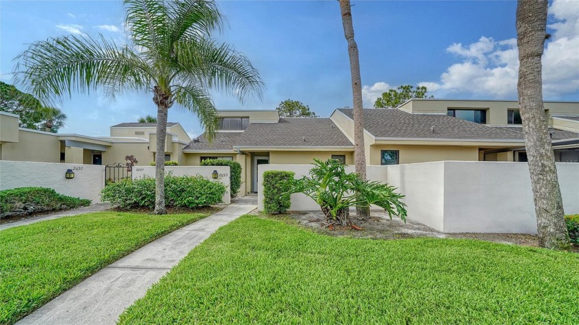 Welcome to the lovely Meadowlake Community nestled in The - Beach Condo for sale in Sarasota, Florida on Beachhouse.com