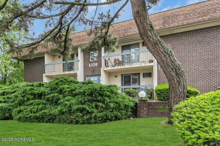 Second floor 2 bedroom condo in the heart of Belmar! No - Beach Condo for sale in Belmar, New Jersey on Beachhouse.com