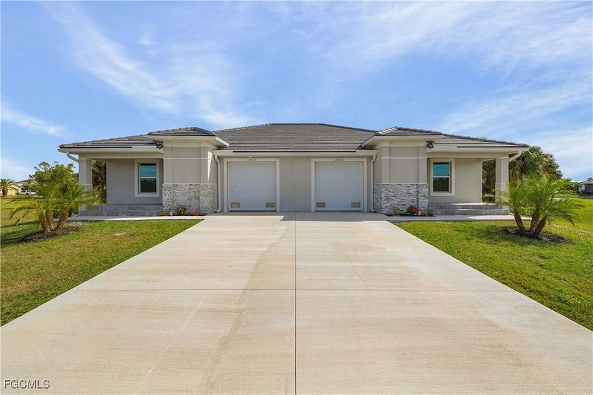 Brand new custom built duplex with 6 bedrooms, 4 bathrooms, 2 - Beach Home for sale in Punta Gorda, Florida on Beachhouse.com