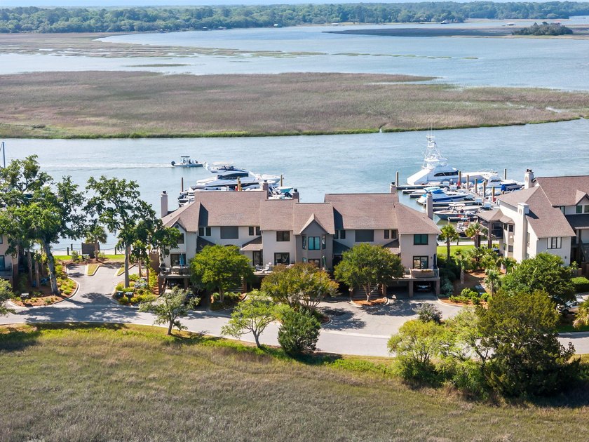 Classic two bedroom townhome overlooking Bohicket Creek and it's - Beach Townhome/Townhouse for sale in Seabrook Island, South Carolina on Beachhouse.com