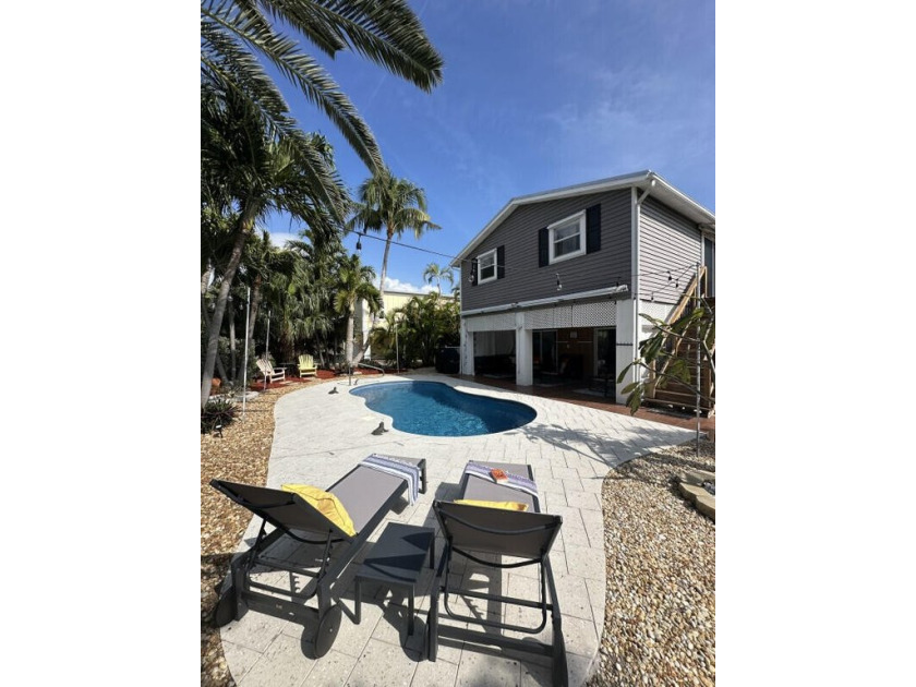 FL Keys poolside paradise! Enclosed 720sq ft area- opens to pool - Beach Home for sale in Marathon, Florida on Beachhouse.com