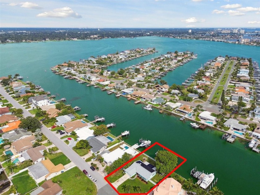 VALUE VALUE VALUE!!! CASH OFFERS ONLY. .25 ACRE on the water - Beach Lot for sale in Treasure Island, Florida on Beachhouse.com