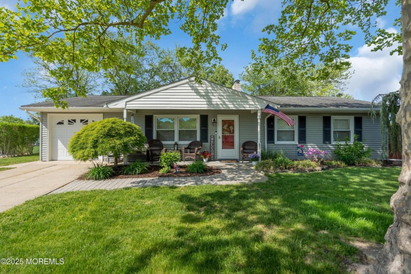 Welcome to 15 Tulsa Dr. in Barnegat's Pebble Beach neighborhood! - Beach Home for sale in Barnegat, New Jersey on Beachhouse.com
