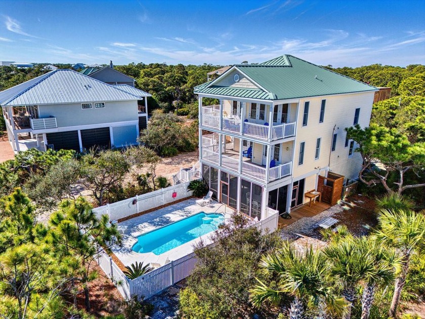 Stunning first-tier home. 5 BD, 4.5 BA, private pool w/adjacent - Beach Home for sale in St. George Island, Florida on Beachhouse.com
