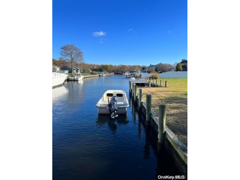 LOCATION,LOCATION,LOCATION!!!! BRAND NEW BULKHEAD!! A stunning - Beach Lot for sale in Brookhaven, New York on Beachhouse.com