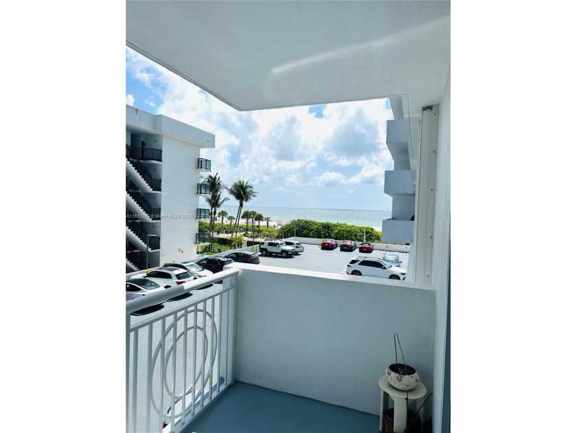 Nice 2 bedrooms/2bath Unit right on the beach with Heated Pool - Beach Condo for sale in Miami Beach, Florida on Beachhouse.com